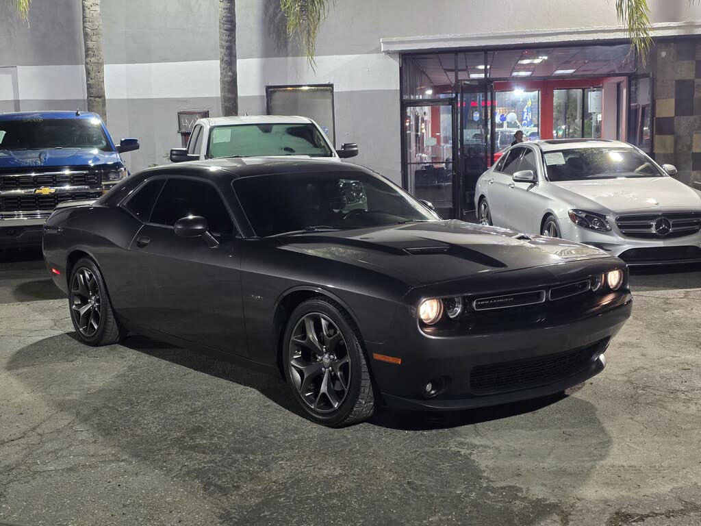 2015 Dodge Challenger R/T RWD