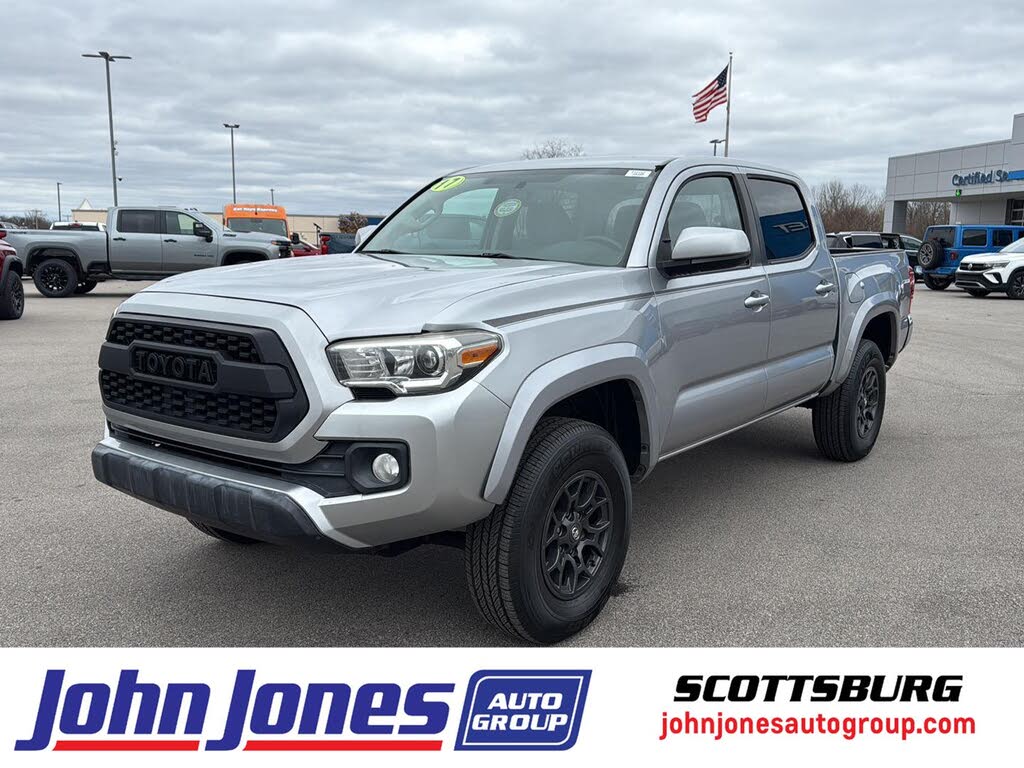 2017 Toyota Tacoma SR5 V6 Double Cab RWD