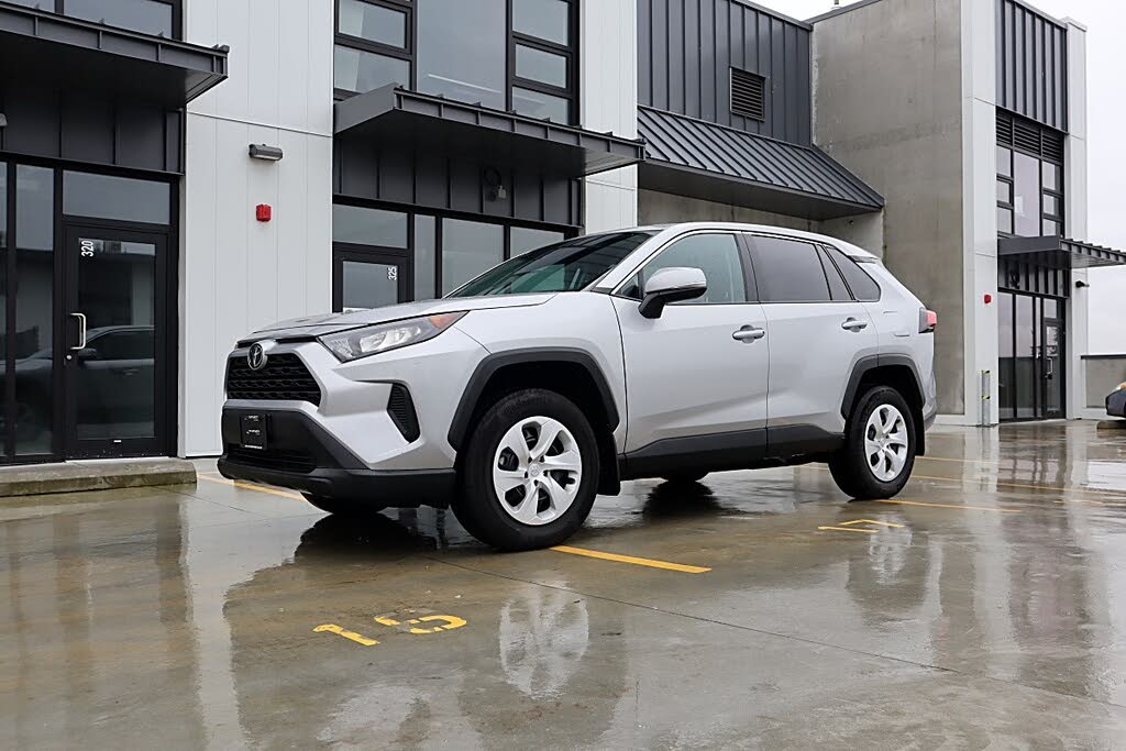 Toyota RAV4 LE AWD 2024
