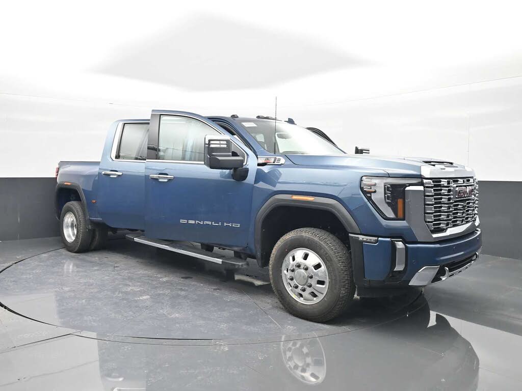 2026 GMC Sierra 3500HD Denali Crew Cab 4WD