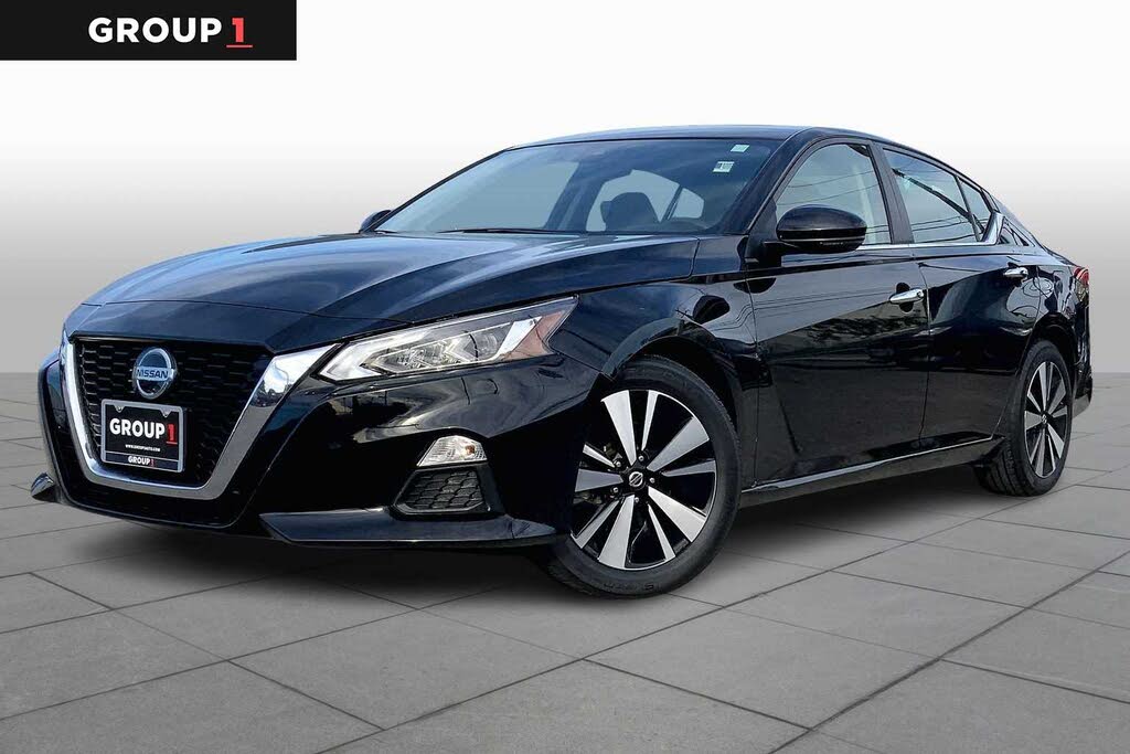 2022 Nissan Altima 2.5 SV FWD