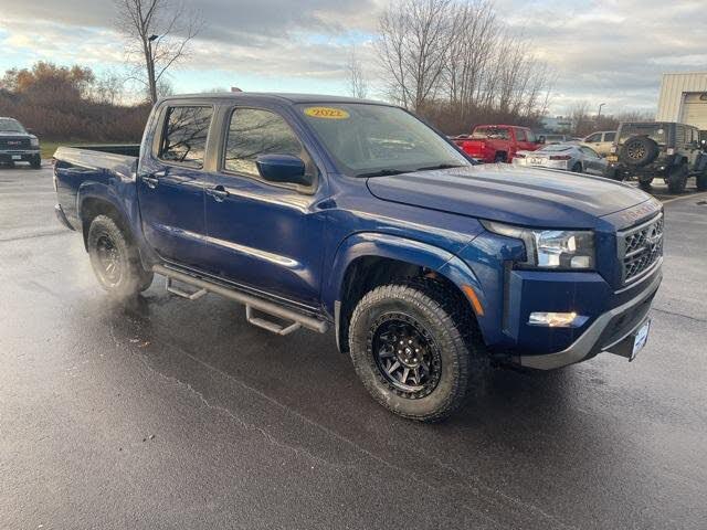 2022 Nissan Frontier SV Crew Cab 4WD