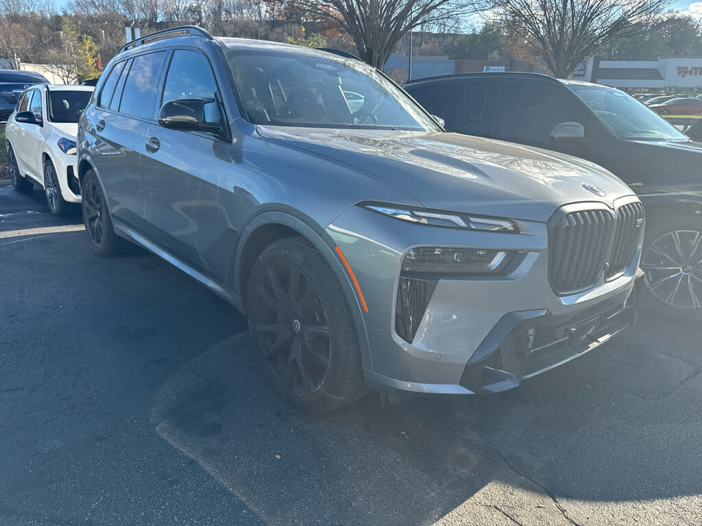2023 BMW X7 M60i AWD