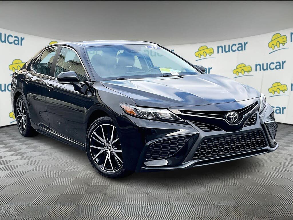 2023 Toyota Camry SE FWD