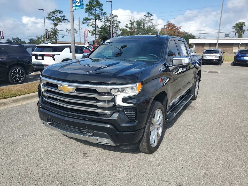 2025 Chevrolet Silverado 1500 High Country Crew Cab 4WD