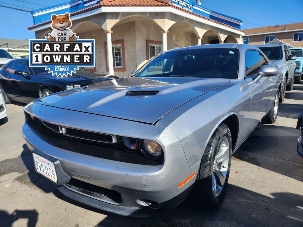 2016 Dodge Challenger SXT RWD
