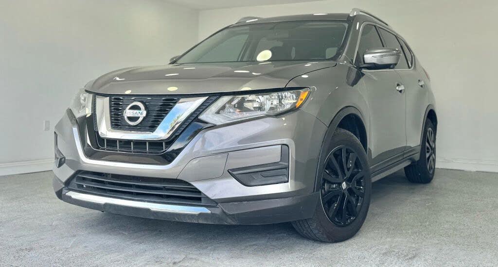 2017 Nissan Rogue SV FWD