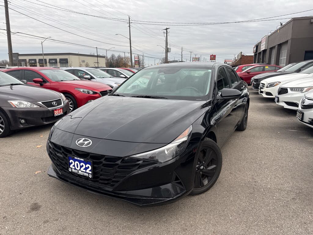 2022 Hyundai Elantra Preferred FWD