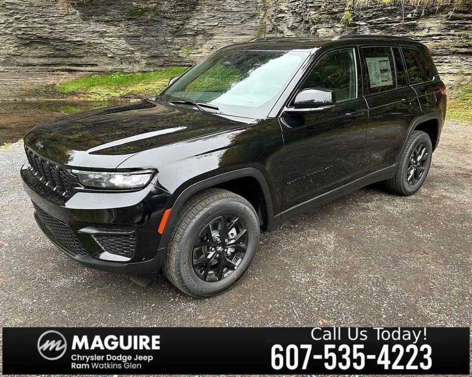 2025 Jeep Grand Cherokee Laredo 4WD