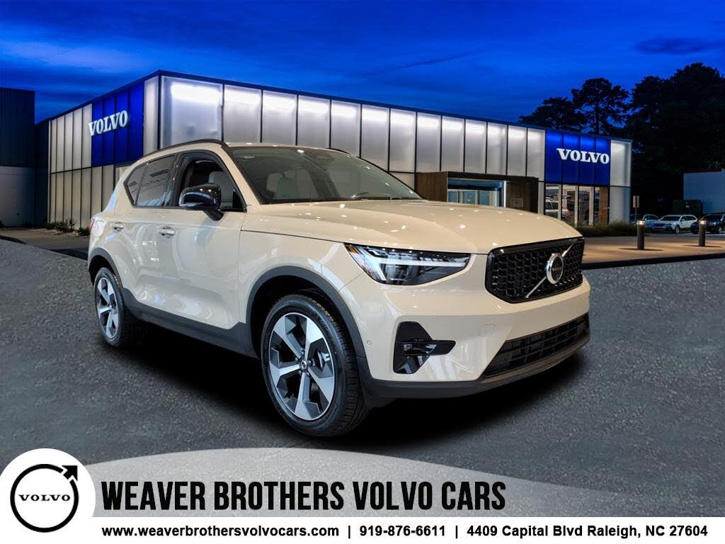 2026 Volvo XC40 B4 Plus FWD