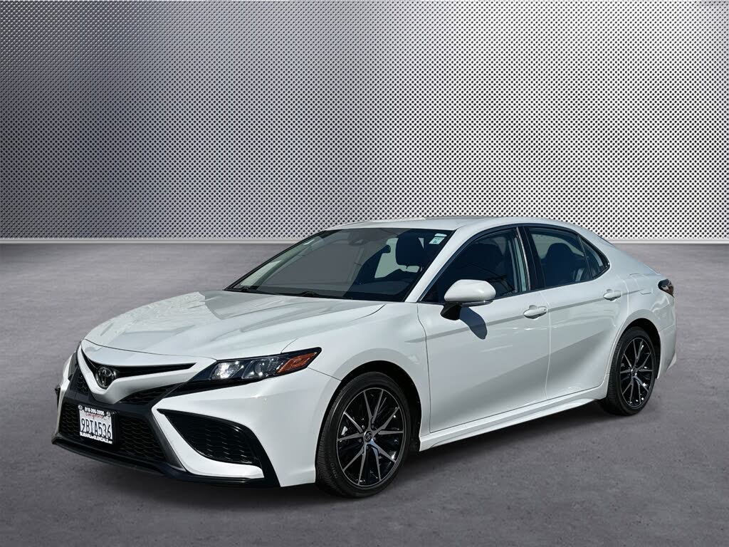 2022 Toyota Camry SE FWD