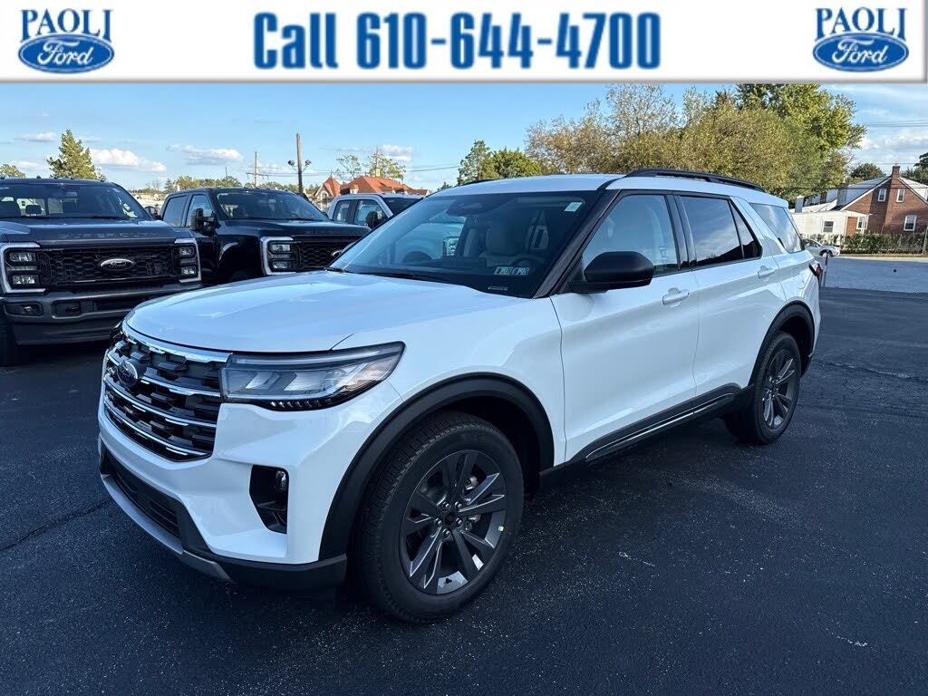 2025 Ford Explorer Active AWD