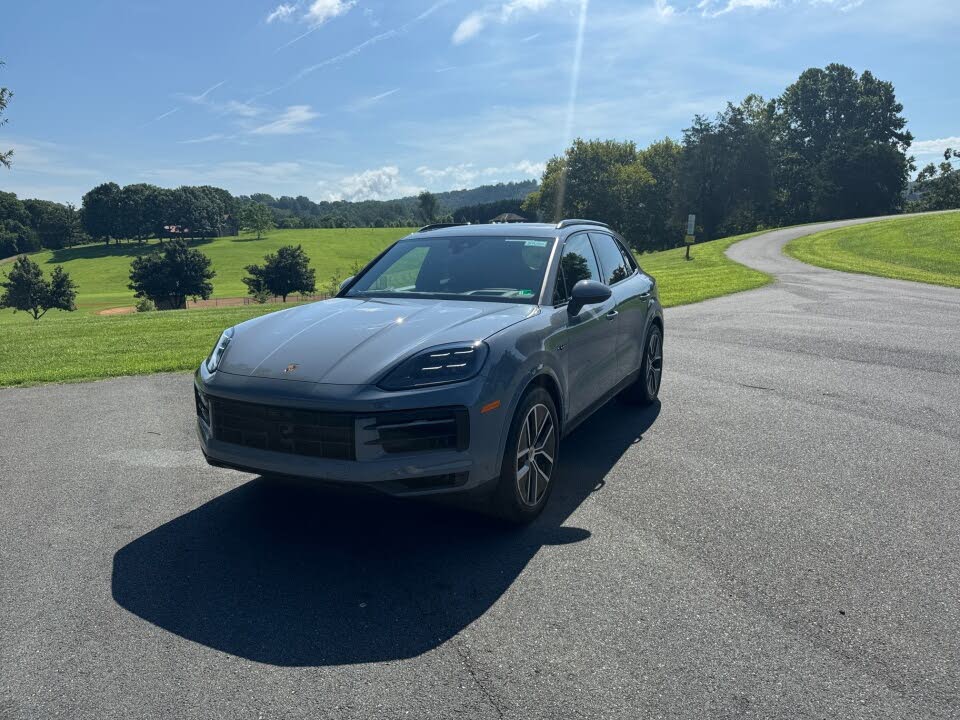 2025 Porsche Cayenne S AWD