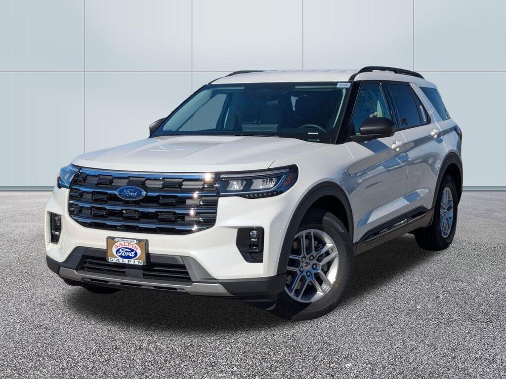 2026 Ford Explorer Active RWD