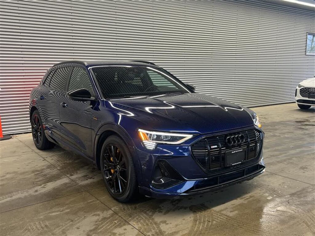 2022 Audi e-tron Premium quattro AWD