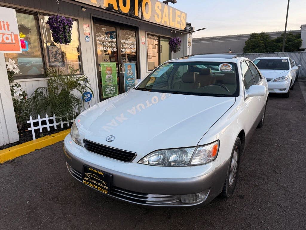 1997 Lexus ES 300 FWD