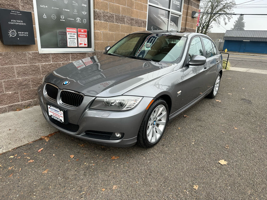 2011 BMW 3 Series 328i xDrive Sedan AWD