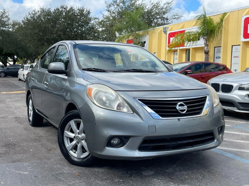 2012 Nissan Versa 1.6 SL