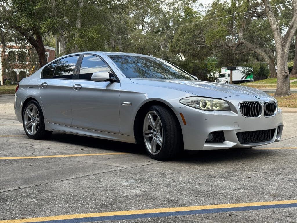 2013 BMW 5 Series 535i Sedan RWD