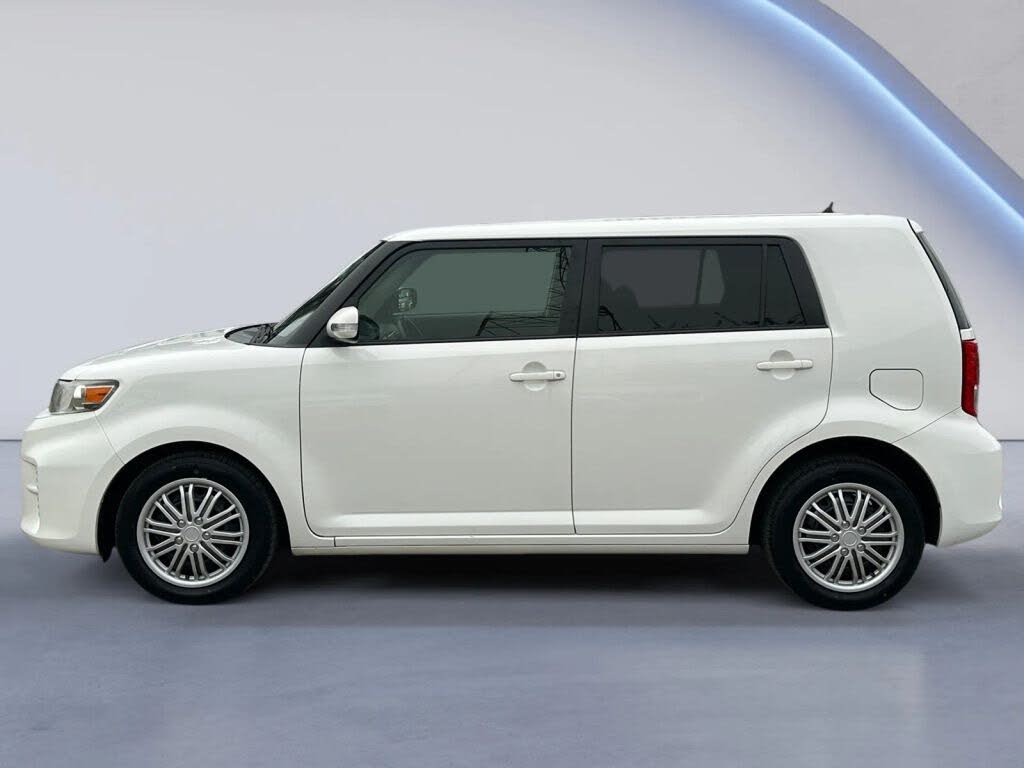 2013 Scion xB Base