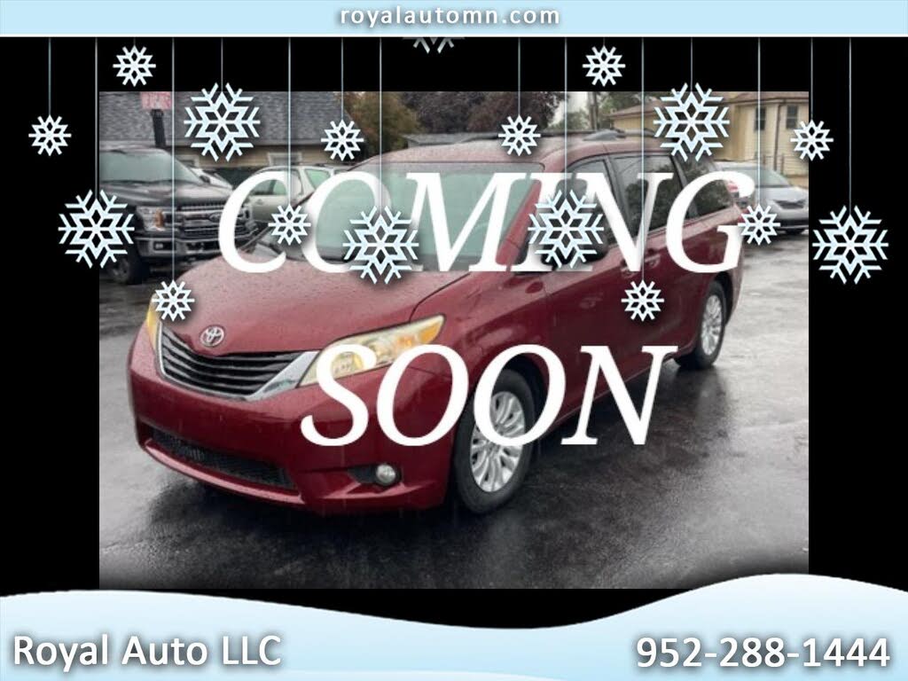 2013 Toyota Sienna XLE 8-Passenger