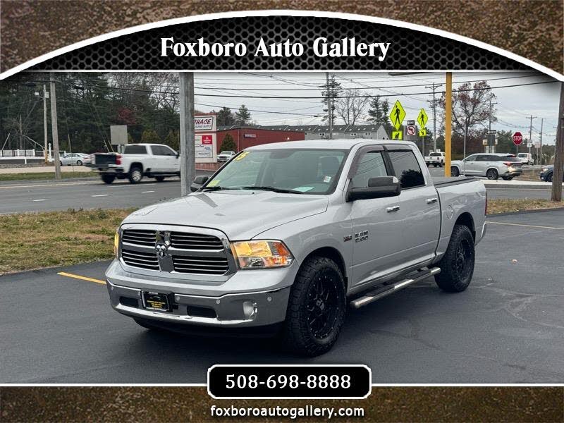 2015 RAM 1500 SLT Crew Cab 4WD