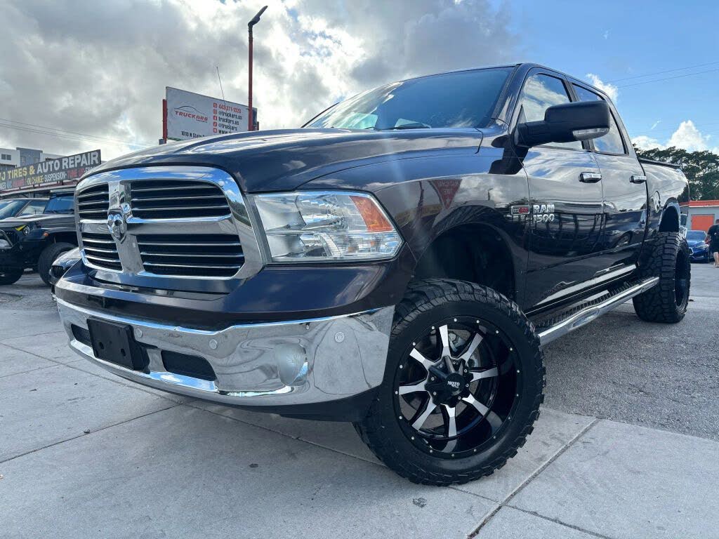 2016 RAM 1500 Lone Star Crew Cab RWD