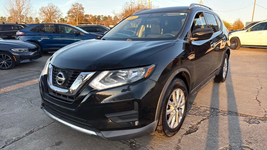 2017 Nissan Rogue SV FWD