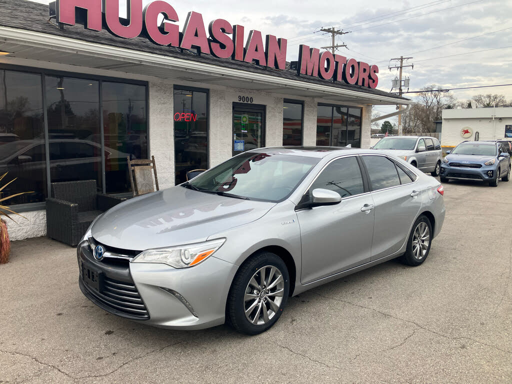 2017 Toyota Camry Hybrid XLE FWD