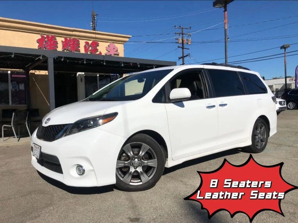 2017 Toyota Sienna SE 8-Passenger FWD