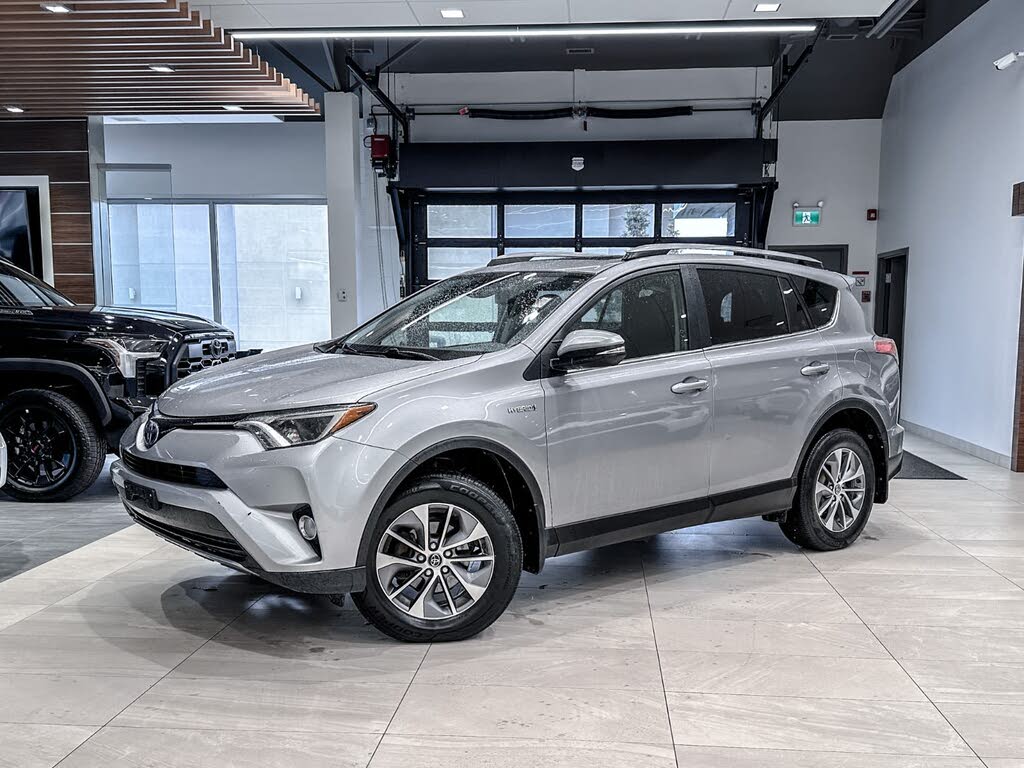 2018 Toyota RAV4 Hybrid LE AWD