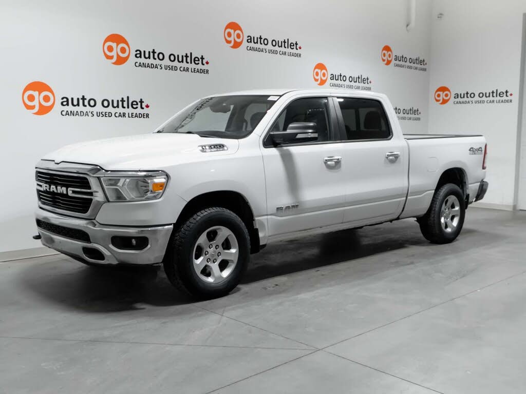 RAM 1500 Big Horn Crew Cab 4WD 2019