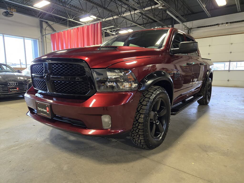 RAM 1500 Classic Express Crew Cab 4WD 2019