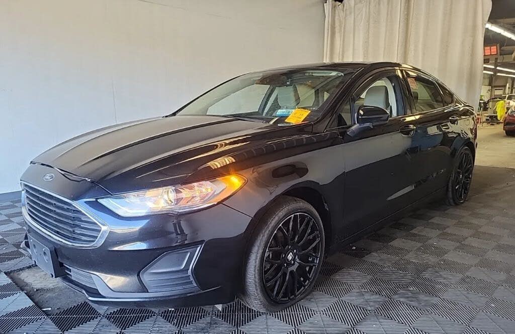 2020 Ford Fusion SE FWD
