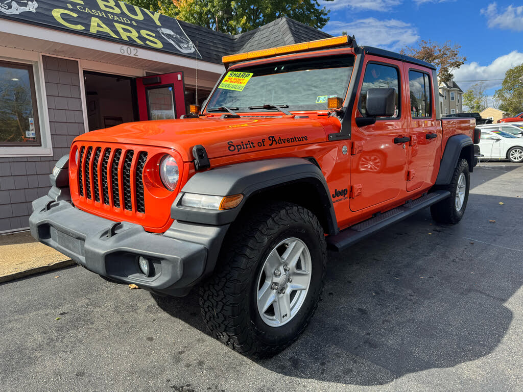 2020 Jeep Gladiator Sport S Crew Cab 4WD