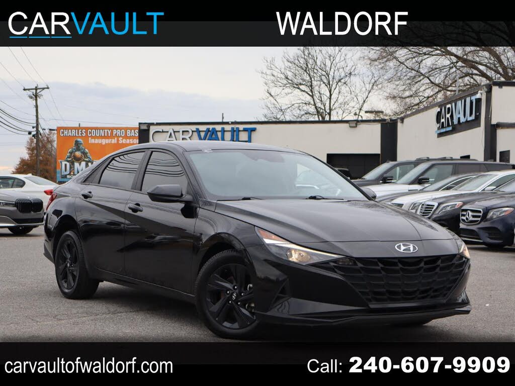 2022 Hyundai Elantra SEL FWD