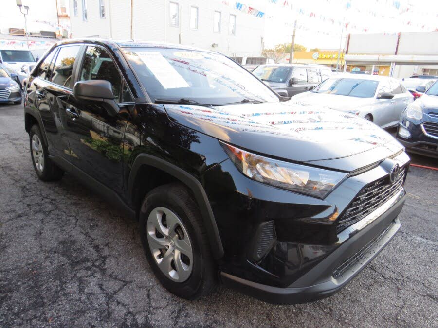 2022 Toyota RAV4 LE AWD