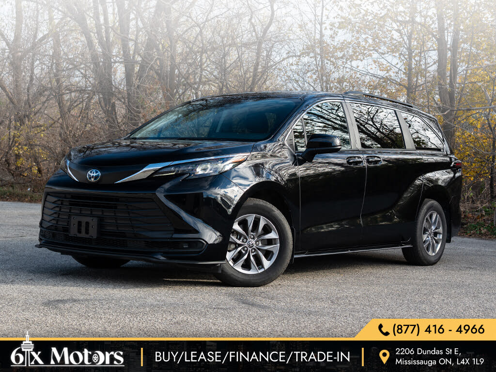 2024 Toyota Sienna LE 8-Passenger FWD