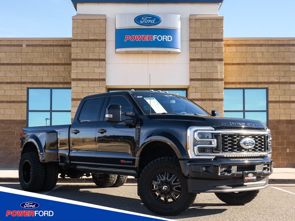 2025 Ford F-450 Super Duty Platinum Crew Cab LB DRW 4WD
