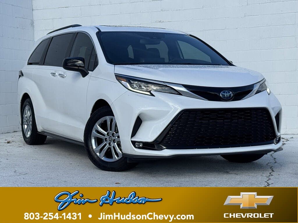 2023 Toyota Sienna XSE 7-Passenger AWD