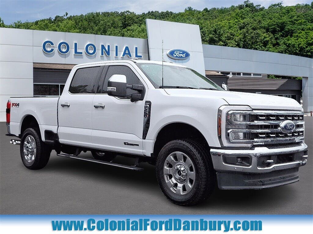 2024 Ford F-250 Super Duty Lariat Crew Cab 4WD