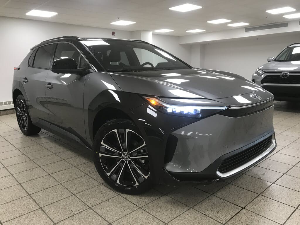 2025 Toyota bZ4X XLE AWD
