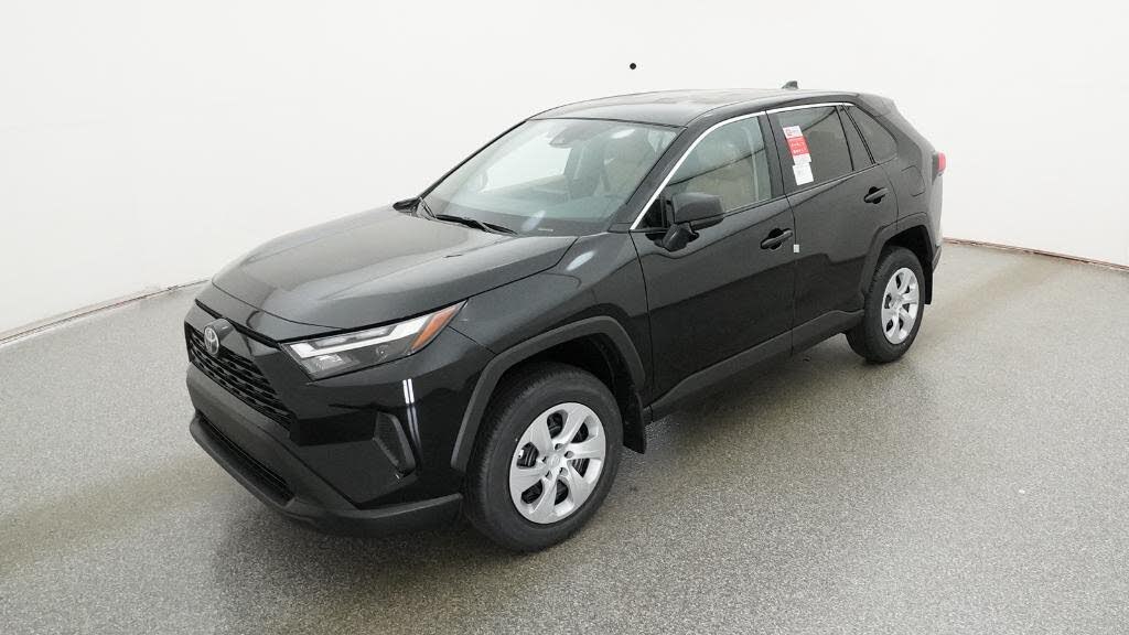 2025 Toyota RAV4 LE FWD