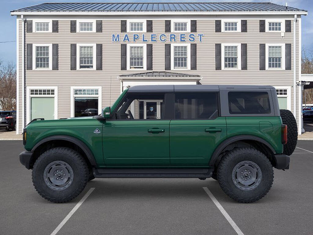 2025 Ford Bronco Outer Banks 4-Door 4WD