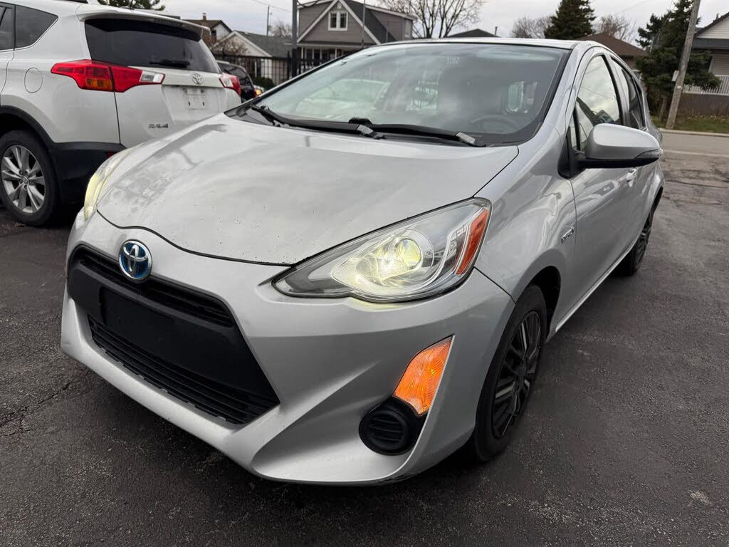 2015 Toyota Prius c Technology