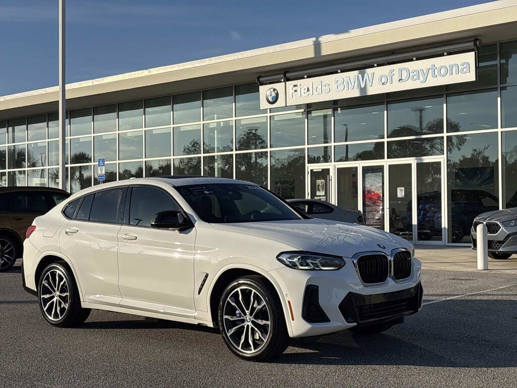 2023 BMW X4 M40i AWD