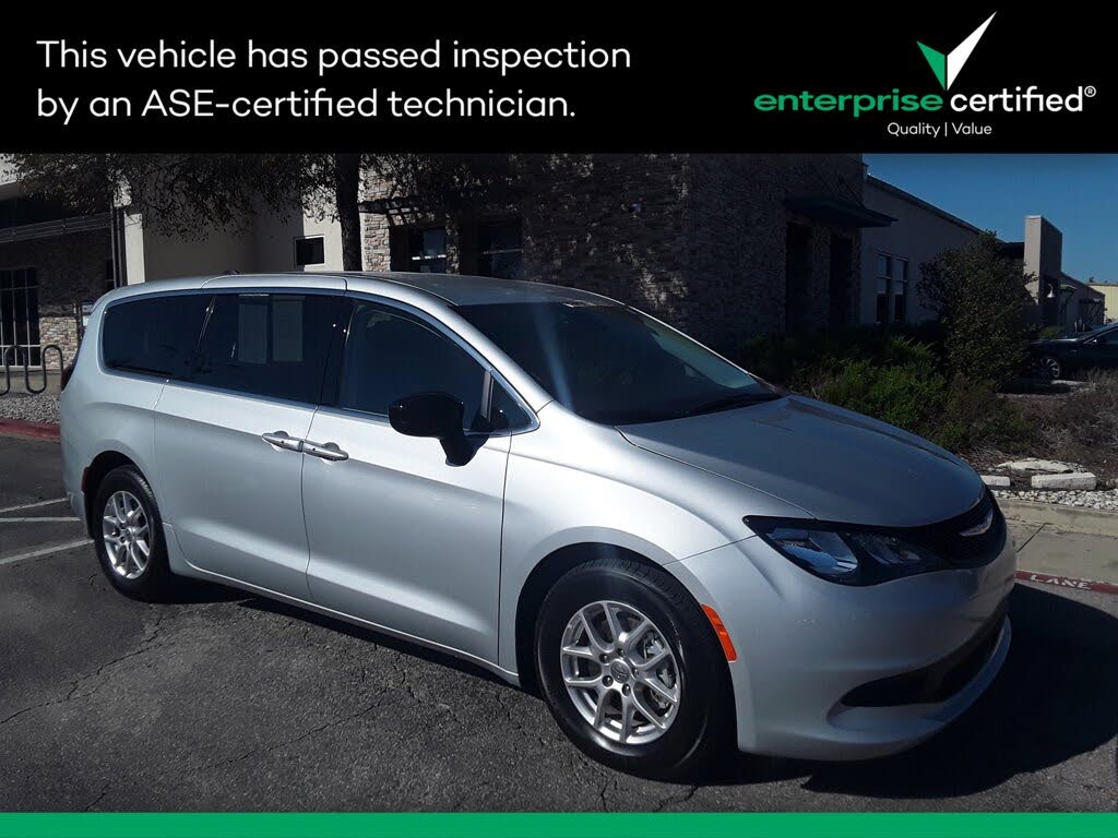 2024 Chrysler Voyager LX FWD