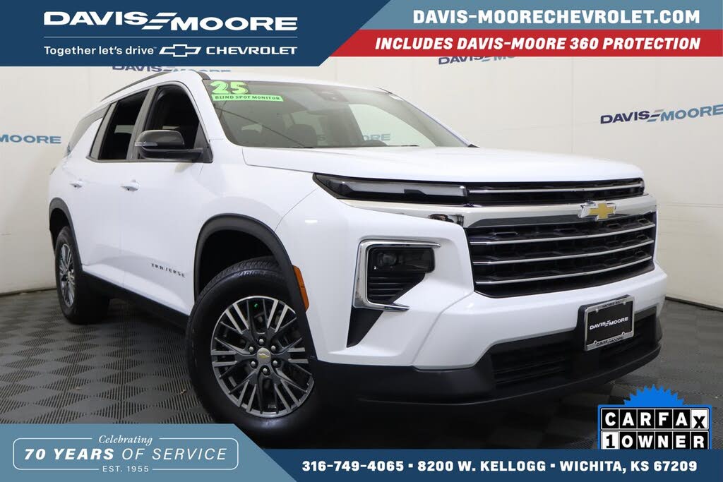 2025 Chevrolet Traverse LT FWD