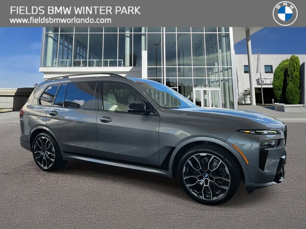2026 BMW X7 M60i AWD