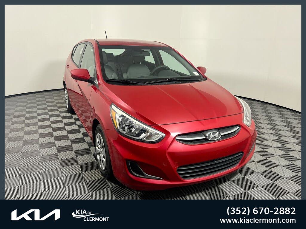 2015 Hyundai Accent GS 4-Door Hatchback FWD